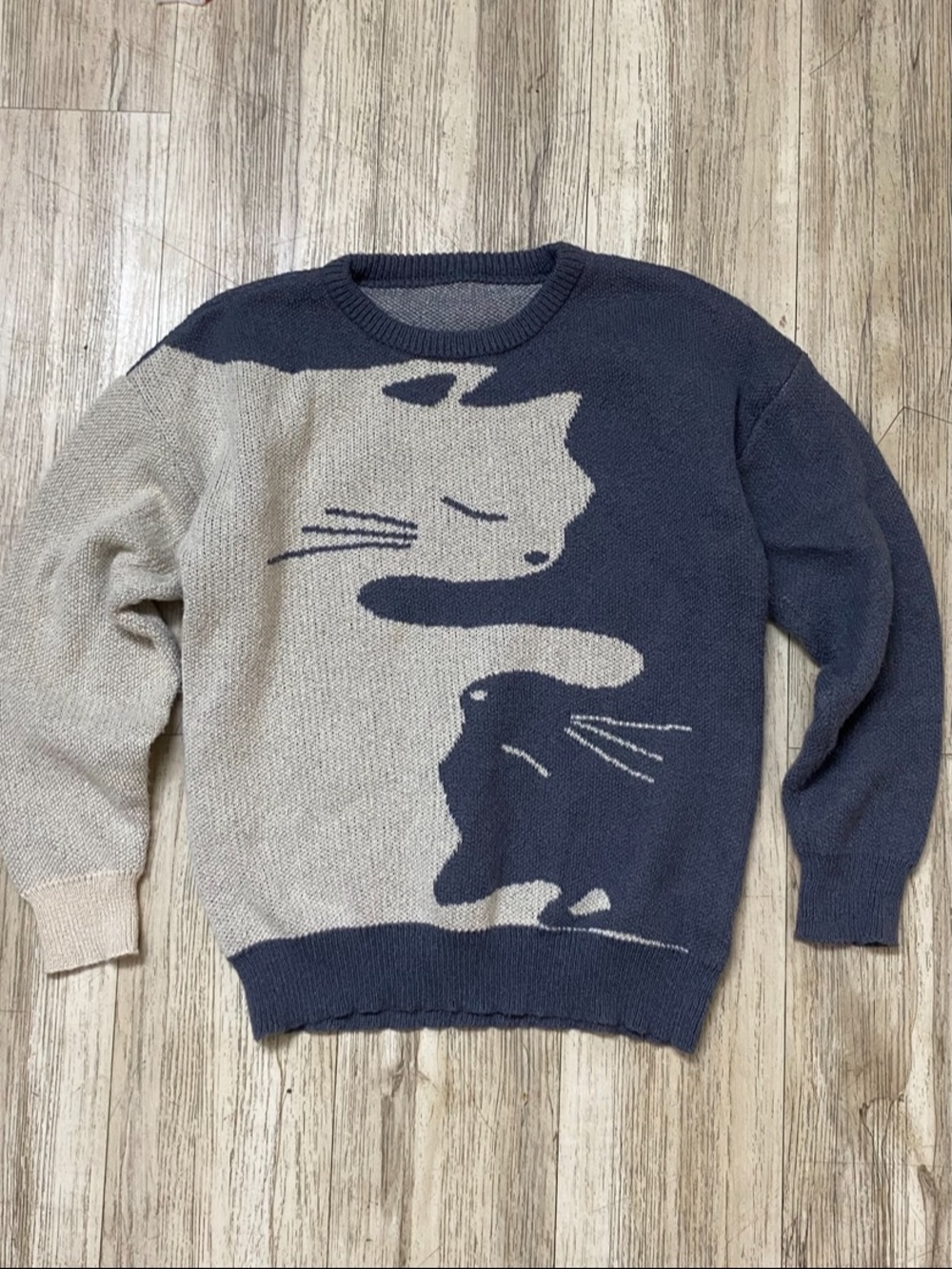 Cute Cat Lover Sweater M Crewneck Gray White Fall Cat Lady